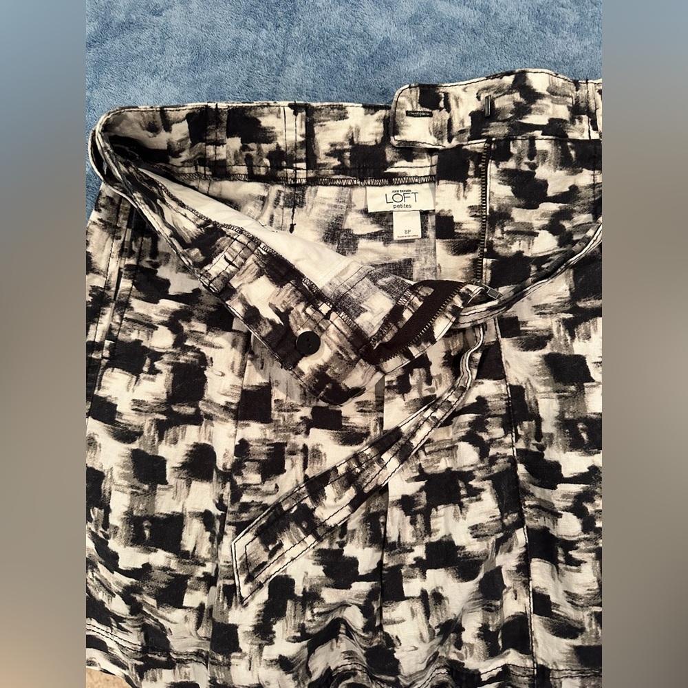 Ann Taylor LOFT Black & White Abstract Circle Skirt